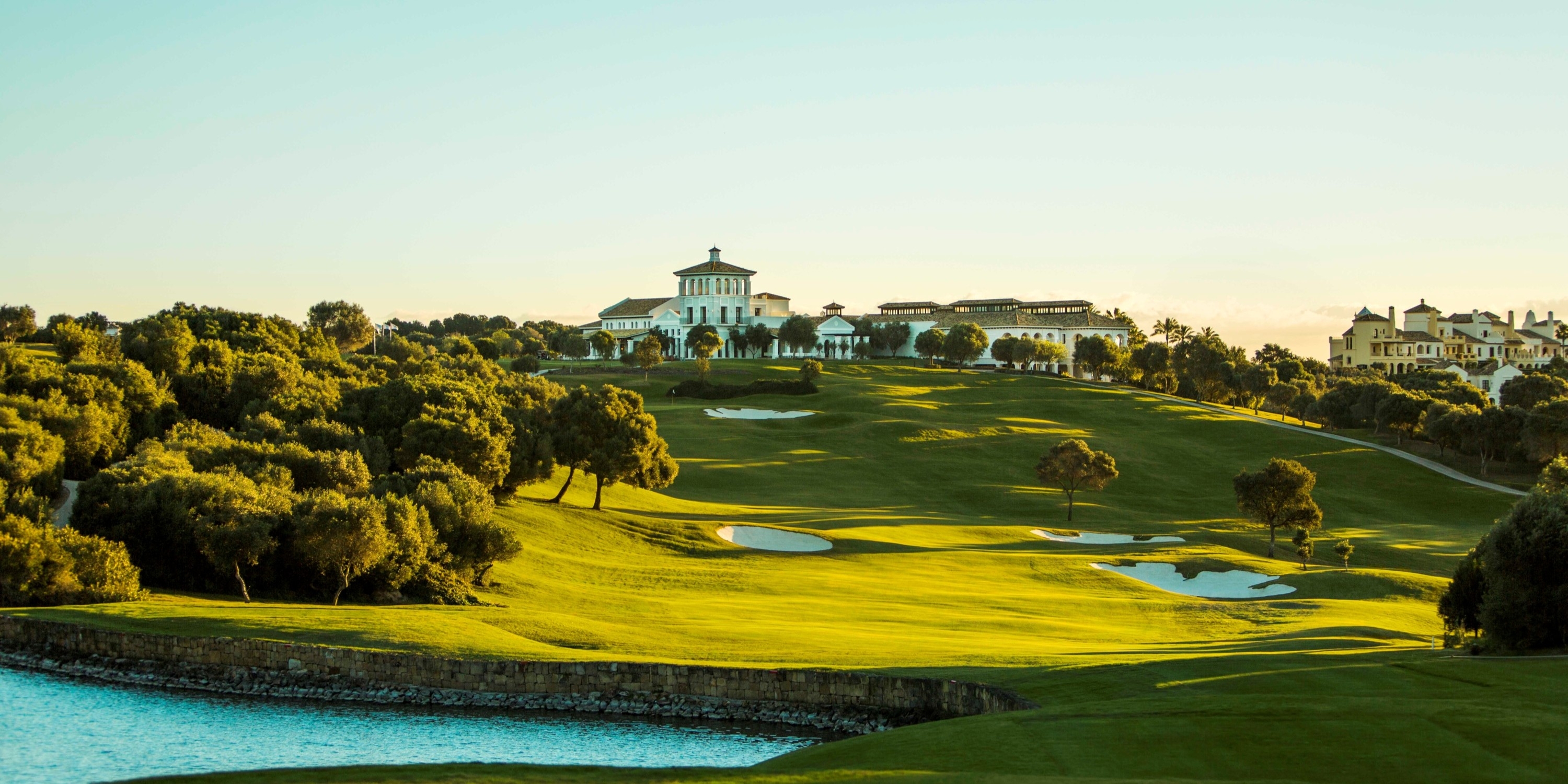 La Reserva club house and course