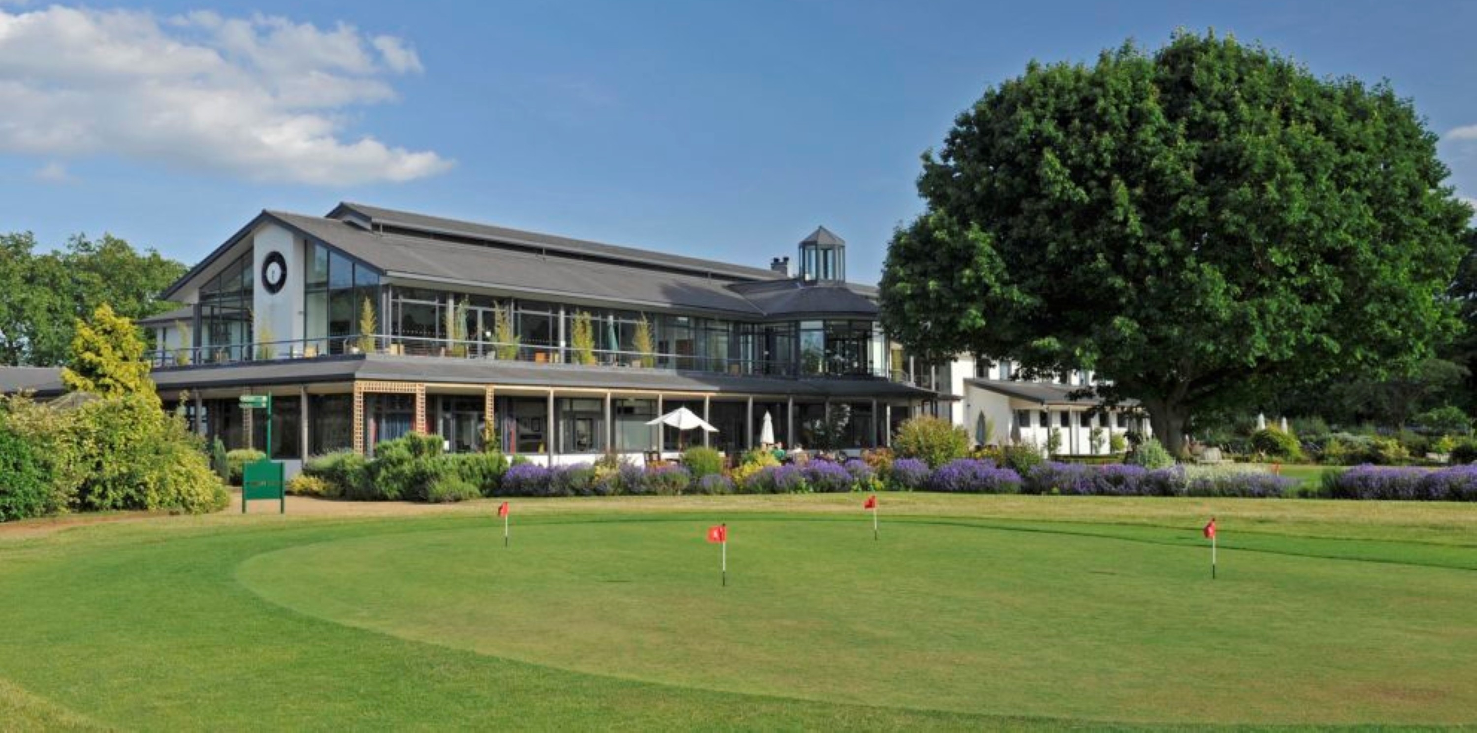 clubhouse-10802877-992x651