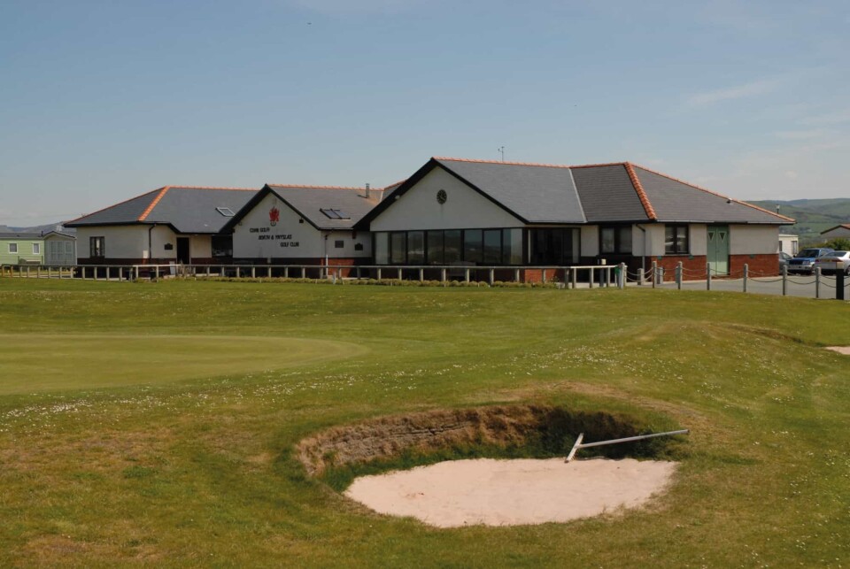 Borth & Ynyslas, ranked 230 in Great Britain & Ireland Courses